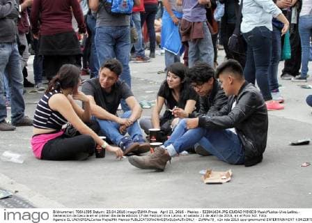 April 23, 2016 - Mexico - E23041634.JPG.CIUDAD MEXICO MusicMusica-Vive Latino.- Generacion de basura en el primer dia de la edicion 17 del Festival Vive Latino, el sabado 23 de abril de 2016, en el Foro Sol. Foto: Agencia EL UNIVERSALCarlos MejiaJMA Mexico  - ZUMAu78_