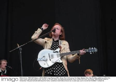 Singer from Irish group Two Door Cinema Club, Alex Trimble, performs at the Vive Latino music festival in Mexico City, Mexico, on 23 April 2016. EFE Sashenka Gutierrez VIVE LATINO FESTIVAL !ACHTUNG: NUR REDAKTIONELLE NUTZUNG!  20160424-635970881942426716