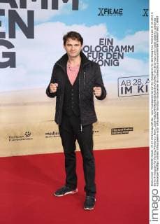 Lenn Kudrjawizki bei der Ein Hologramm für den König Kino Premiere am 24.04.2016 in Berlin A Hologram for the King Premiere in Berlin, 2016 