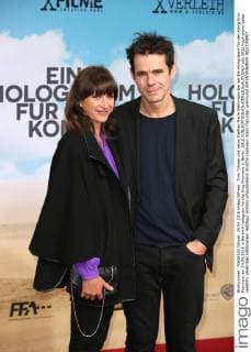 Tom Tykwer und seine Ehefrau Marie Steinmann bei der Ein Hologramm für den König Kino Premiere am 24.04.2016 in Berlin A Hologram for the King Premiere in Berlin, 2016 