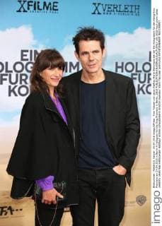 Tom Tykwer und seine Ehefrau Marie Steinmann bei der Ein Hologramm für den König Kino Premiere am 24.04.2016 in Berlin A Hologram for the King Premiere in Berlin, 2016 