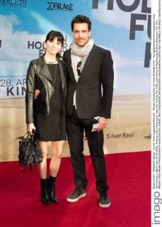 Philipp Christopher mit Frau Michelle Glick - Europapremiere Ein Hologramm fuer den Koenig in Berlin am 24.04.2016. Premiere Ein Hologramm fuer den Koenig
