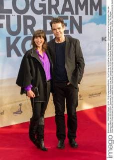 Tom Tykwer mit Ehefrau Maria Steinmann - Europapremiere Ein Hologramm fuer den Koenig in Berlin am 24.04.2016. Premiere Ein Hologramm fuer den Koenig