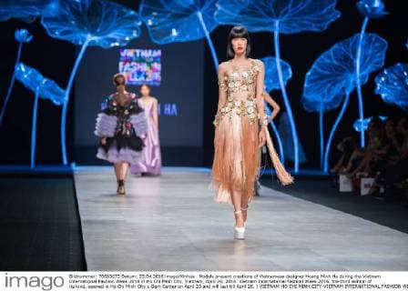 Models present creations of Vietnamese designer Hoang Minh Ha during the Vietnam International Fashion Week 2016 in Ho Chi Minh City, Vietnam, April 24, 2016. Vietnam International Fashion Week 2016, the third edition of its kind, opened in Ho Chi Minh City s Gem Center on April 23 and will last till April 26. ) VIETNAM-HO CHI MINH CITY-VIETNAM INTERNATIONAL FASHION WEEK 2016 NguyenxLexHuyen 