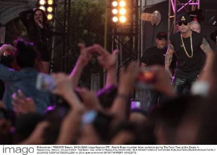 Puerto Rican musician Wisin performs during The Fenix Tour at the Zocalo in Mexico City, Mexico, 24 April 2016. The Fenix Tour 2016 in Mexico City !ACHTUNG: NUR REDAKTIONELLE NUTZUNG!  20160425-635971675828811268