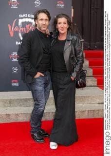 Falk-Willly Wild und Katy Karrenbauer bei der Premiere des Musicals Tanz der Vampire im Theater des Westens. Berlin, 24.04.2016 Foto:xK.xWernerx xFuturexImage