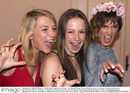 Iris Mareike Steen, Senta-Sofia Delliponti und Isabell Horn bei der Premiere des Musicals Tanz der Vampire im Theater des Westens. Berlin, 24.04.2016 Foto:xK.xWernerx xFuturexImage