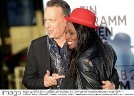 Tom Hanks und Nikeata Thompson bei der Europapremiere des Kinofilms Ein Hologramm für den König A Hologram for the King im Zoo Palast. Berlin, 24.04.2016 Foto:xC.xNiehausx xFuturexImage
