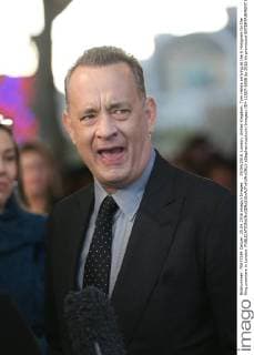 . 25 04 2016. London, United Kingdom. Tom Hanks arriving at the A Hologram for the King premiere in London.  xStephenxLockx xi-Imagesx IIM-12507-0008