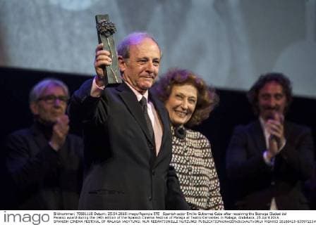 Spanish actor Emilio Gutierrez Caba after receiving the Biznaga Ciudad del Paraiso award during the 19th edition of the Spanish Cinema Festival of Malaga at Teatro Cervantes in Malaga, Andalusia, 25 April 2016. SPANISH CINEMA FESTIVAL OF MALAGA !ACHTUNG: NUR REDAKTIONELLE NUTZUNG!  MGA003 20160425-635972234912253624