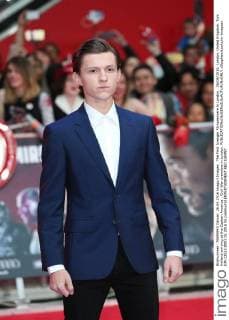 The First Avenger Filmpremiere in London . 26 04 2016. London, United Kingdom. Tom Holland arriving at the Captain America : Civil War premiere in London.  xStephenxLockx xi-Imagesx IIM-12513-0001