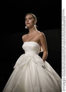 April 26, 2016 - Barcelona, Catalonia, Spain - A model walks the runway presenting a wedding dress of the Spring Summer 2017 collection during the Rosa Clara catwalk show at the Barcelona Bridal Fashion Week 2016 Barcelona Spain - ZUMAo105