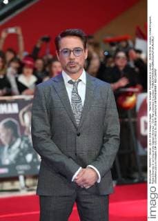 The First Avenger Filmpremiere in London . 26 04 2016. London, United Kingdom. Robert Downey Jr arriving at the Captain America : Civil War premiere in London.  xStephenxLockx xi-Imagesx IIM-12513-0022
