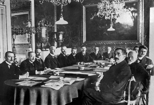 Weimar, Germany: March, 1919 Newly elected at the first National Assembly of the German Republic in the Royal Theatre in Weimar is Chancelllor Scheideman, 4th from left, and his Cabinet. Underwood Archives The Image Works UnderwoodxArchives 9-Ger-Lead_3