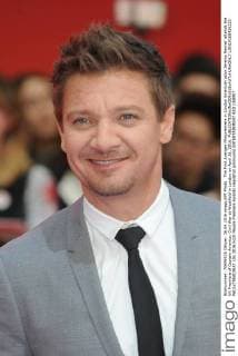 The First Avenger Filmpremiere in London American actor Jeremy Renner attends the UK Premiere of Captain America: Civil War at Westfield in London on April 26, 2016.  LON20160426223 PAULxTREADWAY