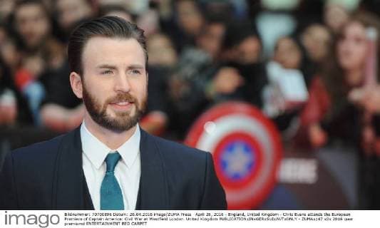 April 26, 2016 - England, United Kingdom - Chris Evans attends the European Premiere of Captain America: Civil War at Westfield London. United Kingdom - ZUMAs147