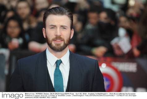 April 26, 2016 - England, United Kingdom - Chris Evans attends the European Premiere of Captain America: Civil War at Westfield London. United Kingdom - ZUMAs147