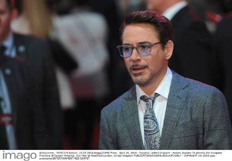 April 26, 2016 - England, United Kingdom - Robert Downey JR.attends the European Premiere of Captain America: Civil War at Westfield London. United Kingdom - ZUMAs147