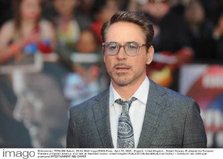 April 26, 2016 - England, United Kingdom - Robert Downey JR.attends the European Premiere of Captain America: Civil War at Westfield London. United Kingdom - ZUMAs147