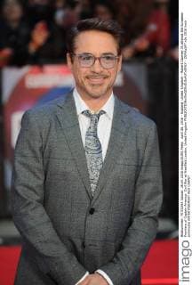 April 26, 2016 - England, United Kingdom - Robert Downey JR.attends the European Premiere of Captain America: Civil War at Westfield London. United Kingdom - ZUMAs147