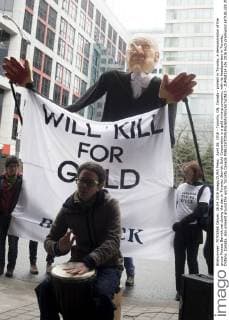 April 26, 2016 - Toronto, ON, Canada - protest in Toronto, a demonstration of the group Protest Barrick.net during the day in Toronto. Barrick Gold Corporation is a gold mining company, with its headquarters in Toronto, Ontario, Canada, also present around the world. Toronto Canada - ZUMAd114