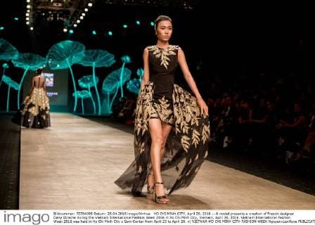 HO CHI MINH CITY, April 26, 2016 -- A model presents a creation of French designer Dany Atrache during the Vietnam International Fashion Week 2016 in Ho Chi Minh City, Vietnam, April 26, 2016. Vietnam International Fashion Week 2016 was held in Ho Chi Minh City s Gem Center from April 23 to April 26. n) VIETNAM-HO CHI MINH CITY-FASHION WEEK NguyenxLexHuye 