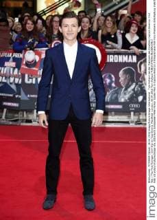Tom Holland bei der Premiere des Kinofilms Captain America: Civil War The First Avenger: Civil War im Vue Cinema Westfield. London, 26.04.2016 Tom Holland  Foto:xS.xVasx xFuturexImage