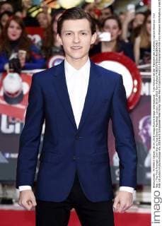 Tom Holland bei der Premiere des Kinofilms Captain America: Civil War The First Avenger: Civil War im Vue Cinema Westfield. London, 26.04.2016 Tom Holland  Foto:xS.xVasx xFuturexImage