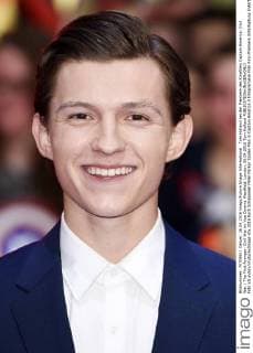 Tom Holland bei der Premiere des Kinofilms Captain America: Civil War The First Avenger: Civil War im Vue Cinema Westfield. London, 26.04.2016 Tom Holland  Foto:xS.xVasx xFuturexImage