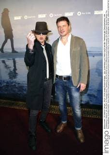 Udo Lindenberg und Falko Korth bei der Premiere der Dokumentation Udo Lindenberg: Stärker als die Zeit im Passage Kino. Hamburg, 26.04.2016 Foto:xU.xGlockmannx xFuturexImage