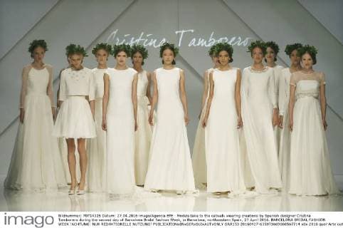 Models take to the catwalk wearing creations by Spanish designer Cristina Tamborero during the second day of Barcelona Bridal Fashion Week, in Barcelona, northeastern Spain, 27 April 2016. BARCELONA BRIDAL FASHION WEEK !ACHTUNG: NUR REDAKTIONELLE NUTZUNG!  GRA153 20160427-635973669060567714