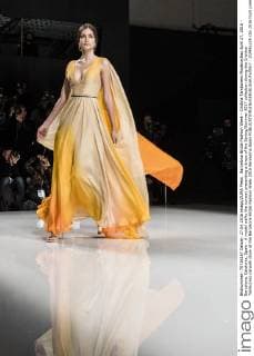 Barcelona Bridal Fashion Week - Cristina Tambonero Modenschau April 27, 2016 - Barcelona, Catalonia, Spain - A model walks the runway presenting a dress of the Spring Summer 2017 collection during the Cristina Tamborero catwalk show at the Barcelona Bridal Fashion Week 2016 Barcelona Spain - ZUMAo105