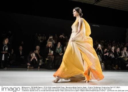 Barcelona Bridal Fashion Week - Cristina Tambonero Modenschau April 27, 2016 - Barcelona, Catalonia, Spain - A model walks the runway presenting a dress of the Spring Summer 2017 collection during the Cristina Tamborero catwalk show at the Barcelona Bridal Fashion Week 2016 Barcelona Spain - ZUMAo105