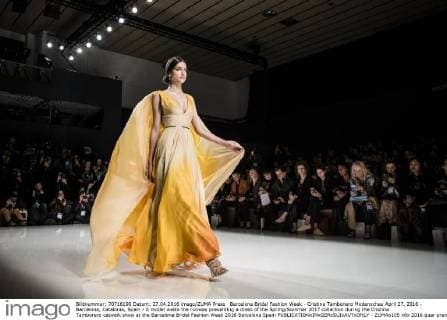 Barcelona Bridal Fashion Week - Cristina Tambonero Modenschau April 27, 2016 - Barcelona, Catalonia, Spain - A model walks the runway presenting a dress of the Spring Summer 2017 collection during the Cristina Tamborero catwalk show at the Barcelona Bridal Fashion Week 2016 Barcelona Spain - ZUMAo105