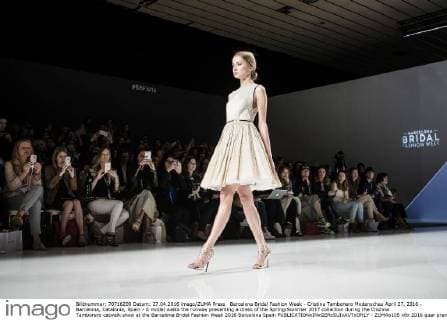 Barcelona Bridal Fashion Week - Cristina Tambonero Modenschau April 27, 2016 - Barcelona, Catalonia, Spain - A model walks the runway presenting a dress of the Spring Summer 2017 collection during the Cristina Tamborero catwalk show at the Barcelona Bridal Fashion Week 2016 Barcelona Spain - ZUMAo105