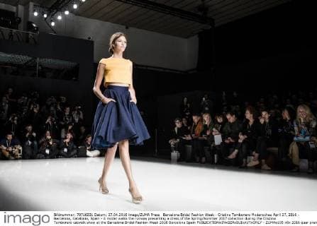 Barcelona Bridal Fashion Week - Cristina Tambonero Modenschau April 27, 2016 - Barcelona, Catalonia, Spain - A model walks the runway presenting a dress of the Spring Summer 2017 collection during the Cristina Tamborero catwalk show at the Barcelona Bridal Fashion Week 2016 Barcelona Spain - ZUMAo105