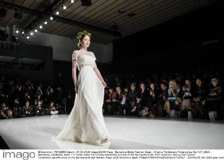 Barcelona Bridal Fashion Week - Cristina Tambonero Modenschau April 27, 2016 - Barcelona, Catalonia, Spain - A model walks the runway presenting a dress of the Spring Summer 2017 collection during the Cristina Tamborero catwalk show at the Barcelona Bridal Fashion Week 2016 Barcelona Spain - ZUMAo105