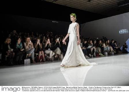 Barcelona Bridal Fashion Week - Cristina Tambonero Modenschau April 27, 2016 - Barcelona, Catalonia, Spain - A model walks the runway presenting a dress of the Spring Summer 2017 collection during the Cristina Tamborero catwalk show at the Barcelona Bridal Fashion Week 2016 Barcelona Spain - ZUMAo105