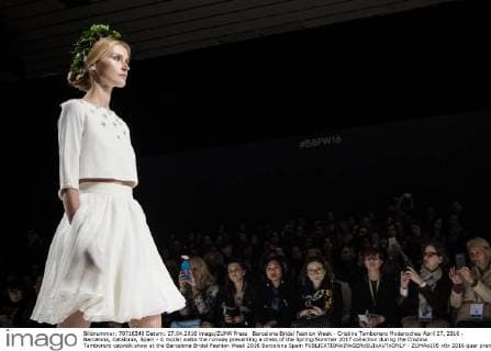 Barcelona Bridal Fashion Week - Cristina Tambonero Modenschau April 27, 2016 - Barcelona, Catalonia, Spain - A model walks the runway presenting a dress of the Spring Summer 2017 collection during the Cristina Tamborero catwalk show at the Barcelona Bridal Fashion Week 2016 Barcelona Spain - ZUMAo105