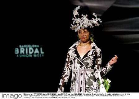 April 28, 2016 - Barcelona, Catalonia, Spain - A model walks the runway for the Isabel Zapardiez bridal collection during the Barcelona Bridal Fashion Week 2016. Barcelona Spain - ZUMAb137