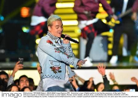 Colombian singer J Balvin performs during the ceremony of the Latin Music Billboard Awards at the BankUnited Center in Coral Gables, Florida, United States, 28 April 2016. LATIN MUSIC BILLBOARD AWARDS !ACHTUNG: NUR REDAKTIONELLE NUTZUNG!  CGS004 20160429-635974947819227371