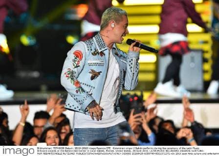 Colombian singer J Balvin performs during the ceremony of the Latin Music Billboard Awards at the BankUnited Center in Coral Gables, Florida, United States, 28 April 2016. LATIN MUSIC BILLBOARD AWARDS !ACHTUNG: NUR REDAKTIONELLE NUTZUNG!  CGS005 20160429-635974948501571371