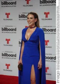 Venezuelan host Erika de la Vega poses as she arrives at the ceremony of the Latin Music Billboard Awards at the BankUnited Center in Coral Gables, Florida, United States, 28 April 2016. LATIN MUSIC BILLBOARD AWARDS !ACHTUNG: NUR REDAKTIONELLE NUTZUNG!  CGS010 20160429-635974967408286292
