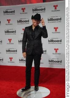 Mexican singer El Dasa poses as he arrives at the ceremony of the Latin Music Billboard Awards at the BankUnited Center in Coral Gables, Florida, United States, 28 April 2016. LATIN MUSIC BILLBOARD AWARDS !ACHTUNG: NUR REDAKTIONELLE NUTZUNG!  CGS018 20160429-635974971782058292