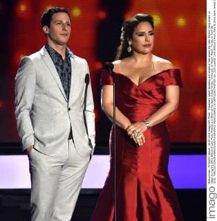 Presenters Adam Samberg and Angelica Vale award the Latin Rhythm Song award on stage during the 2016 Billboard Latin Music Awards and Show at the Bank United Center, University of Miami, Miami, Florida on April 28, 2016.  MIA20160428110 GARYxIxROTHSTEIN