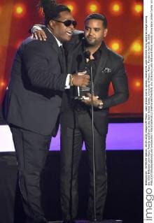 Latin artists Zion & Lennox receive the Latin Rhythm Song award on stage during the 2016 Billboard Latin Music Awards and Show at the Bank United Center, University of Miami, Miami, Florida on April 28, 2016.  MIA20160428112 GARYxIxROTHSTEIN