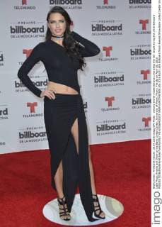Victoria Secret model Adriana Lima walks the red carpet during the 2016 Billboard Latin Music Awards and Show at the Bank United Center, University of Miami, Miami, Florida on April 28, 2016.  MIA20160428207 GARYxIxROTHSTEIN
