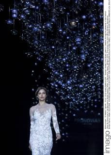 Russian model Irina Shayk wears a creation during the rehearsal of the fashion show by Pronovias in the Barcelona Bridal Fashion Week, in Barcelona, Spain, 29 April 2016. The event runs from 26 to 29 April. Barcelona Bridal Fashion Week !ACHTUNG: NUR REDAKTIONELLE NUTZUNG!  BRI01 20160429-635975625134984305