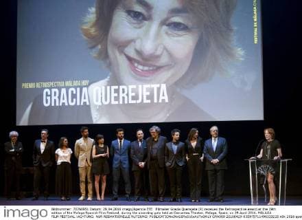 Filmaker Gracia Querejeta (R) receives the Retrospective award at the 19th edition of the Malaga Spanish Film Festival, during the awarding gala held at Cervantes Theater, Malaga, Spain, on 29 April 2016. MALAGA FILM FESTIVAL !ACHTUNG: NUR REDAKTIONELLE NUTZUNG!  GRA509 20160429-635975711496333225