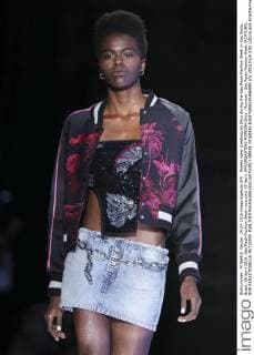 Models wear creations by Ellus during the Sao Paulo Fashion Week in Sao Paulo, Brazil, 29 April 2016. Sao Paulo Fashion Week runs until 29 April. EPA SEBASTIAO MOREIRA Ellus - Runway - Sao Paulo Fashion Week !ACHTUNG: NUR REDAKTIONELLE NUTZUNG!  BRA98 20160430-635975896201406898